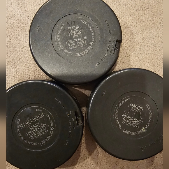 Mac Blushes - Picture 3 of 7